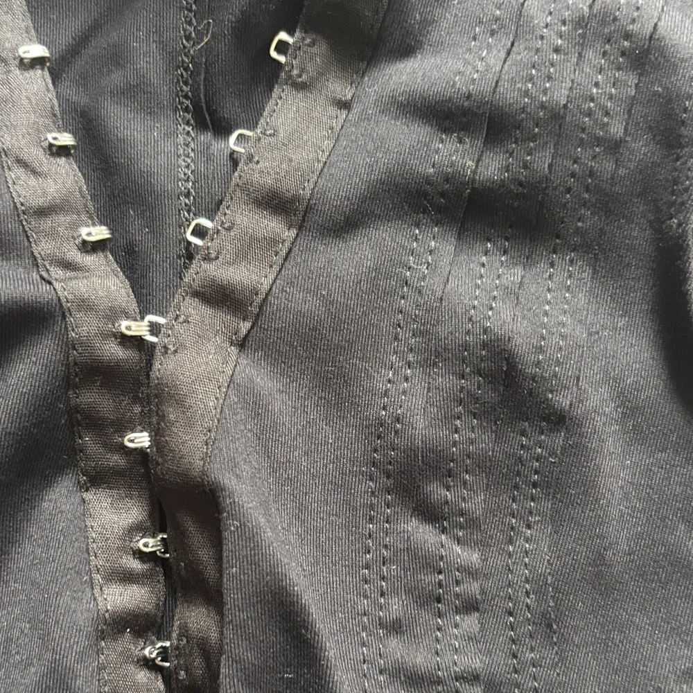 Free People Intimately Black Cropped Hook-and-Eye Vest - Picture 4 of 4